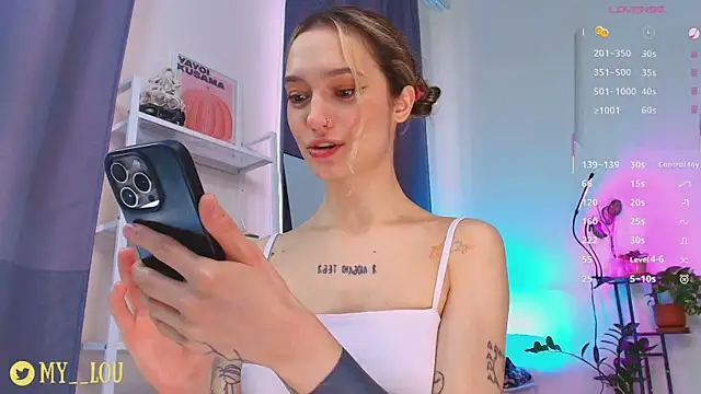 Snapshot of MyLou_ chatting on May 13, 3:19 pm MyLou online show from May 13, 3:19 pm
