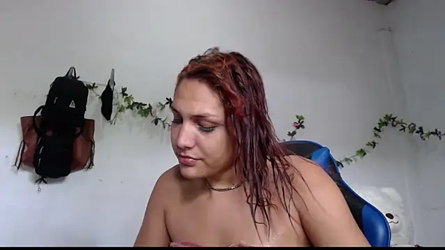 Snapshot of alexandra_lorens chatting on April 29, 7:20 pm alexandra lorens online show from April 29, 7:20 pm