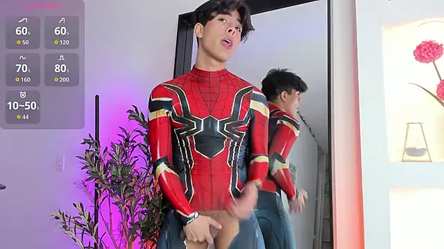 teemotwink online show from February 3, 10:15 pm