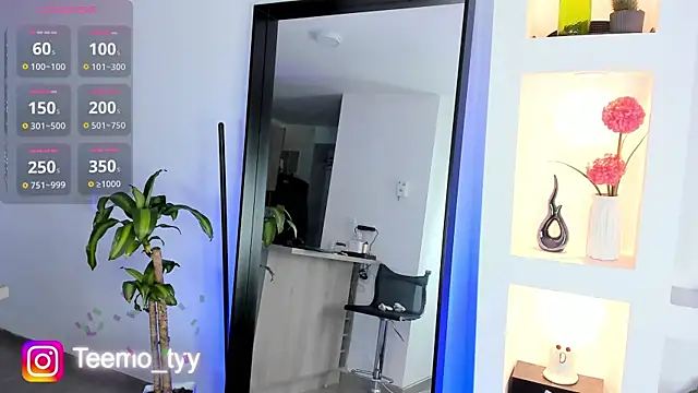 teemotwink online show from November 29, 10:10 pm