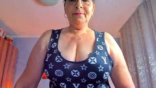 Snapshot of sweetangell69_ chatting on July 17, 3:15 am sweetangell69 online show from July 17, 3:15 am
