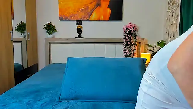 Snapshot of sweetangell69_ chatting on February 26, 4:01 am sweetangell69 online show from February 26, 4:01 am