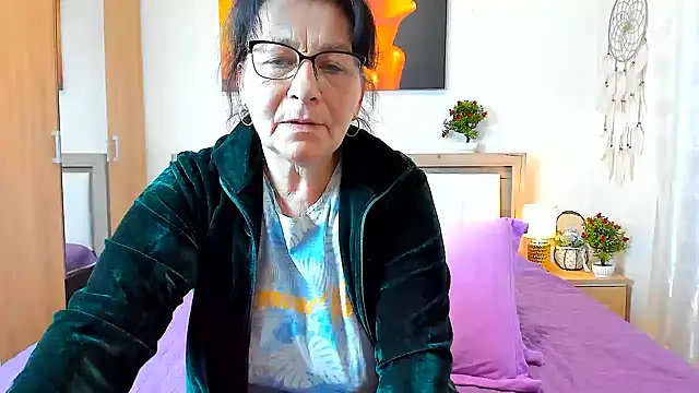 Snapshot of sweetangell69_ chatting on January 8, 2:12 pm sweetangell69 online show from January 8, 2:12 pm