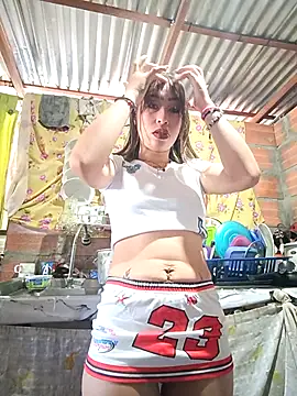 Snapshot of samy-blonde chatting on January 17, 1:47 pm samy-blonde online show from January 17, 1:47 pm