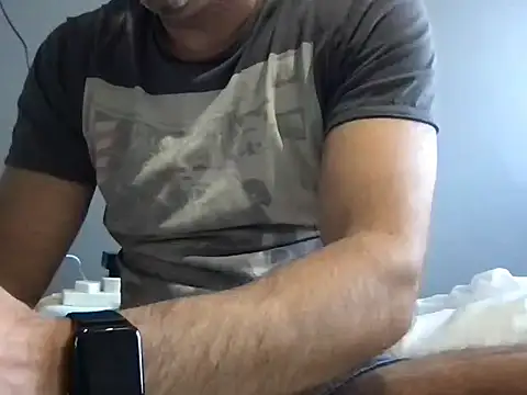 shyfucker23 online show from December 3, 10:36 am