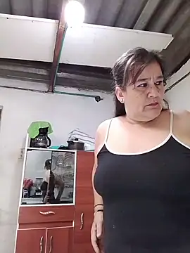 DirtyStefaniax online show from June 2, 5:24 pm