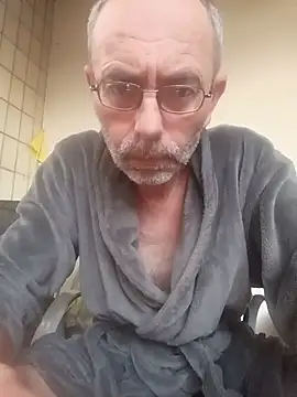 BesterJunge45 online show from July 15, 3:24 am