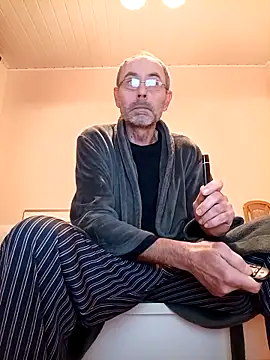 BesterJunge45 online show from November 29, 6:57 am