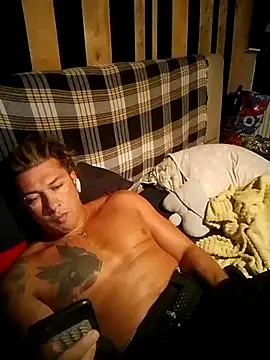 Lovely milk online show from October 28, 8:08 pm