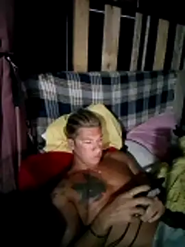 Lovely milk online show from October 31, 9:00 pm