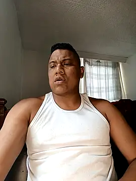 Snapshot of latinblack01 chatting on October 1, 3:05 pm latinblack01 online show from October 1, 3:05 pm