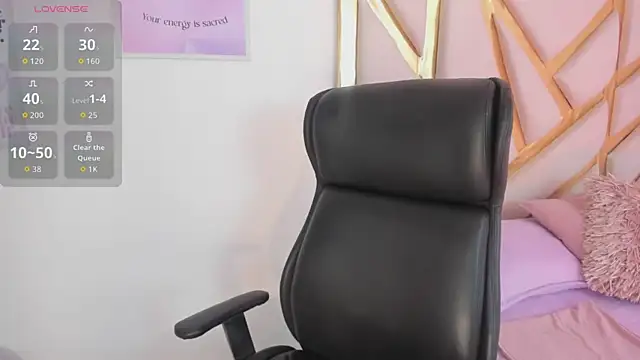 LanaJones  online show from April 21, 12:34 pm