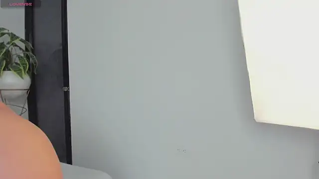 Alhana pulido online show from December 4, 8:08 pm