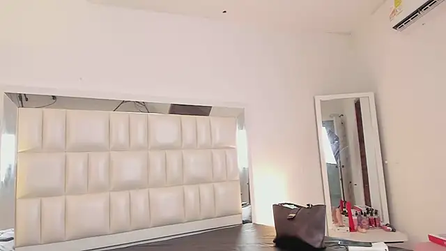 Alhana pulido online show from March 18, 5:55 pm