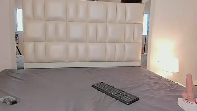 Alhana pulido online show from February 10, 6:35 pm