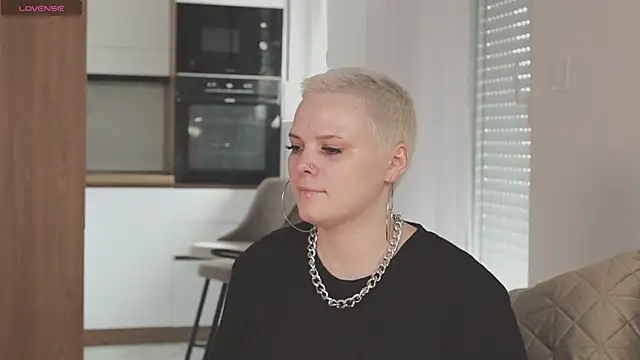 LikaBerry1 online show from April 15, 1:15 pm