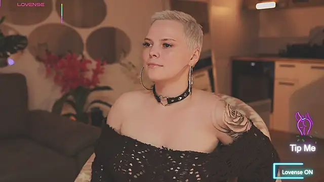 LikaBerry1 online show from October 28, 2:49 pm