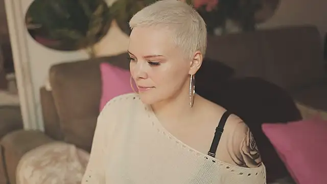 LikaBerry1 online show from October 21, 4:23 am