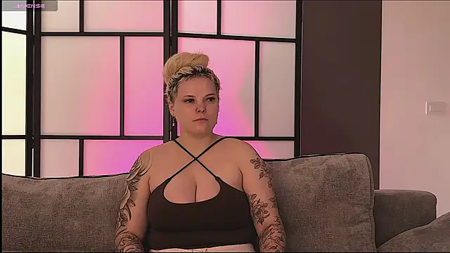 LikaBerry1 online show from June 30, 9:31 am