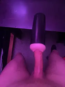 Snapshot of hornybdsmbwc chatting on February 2, 4:37 am hornybdsmbwc online show from February 2, 4:37 am