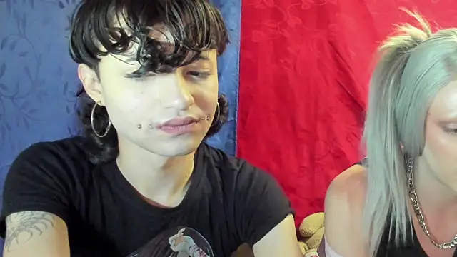 Snapshot of Bloody_lamb chatting on February 6, 8:38 pm Bloody lamb online show from February 6, 8:38 pm