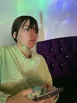 Snapshot of angel_natural chatting on March 21, 12:07 am angel natural online show from March 21, 12:07 am