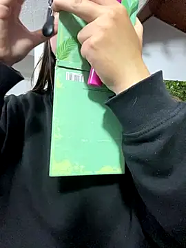 Snapshot of angel_natural chatting on October 28, 5:23 pm angel natural online show from October 28, 5:23 pm