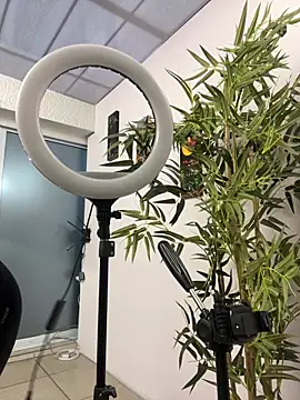 Snapshot of angel_natural chatting on October 31, 8:05 pm angel natural online show from October 31, 8:05 pm