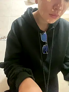 Snapshot of angel_natural chatting on October 29, 5:01 pm angel natural online show from October 29, 5:01 pm