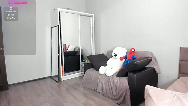 Aurelia kato online show from March 31, 5:09 am