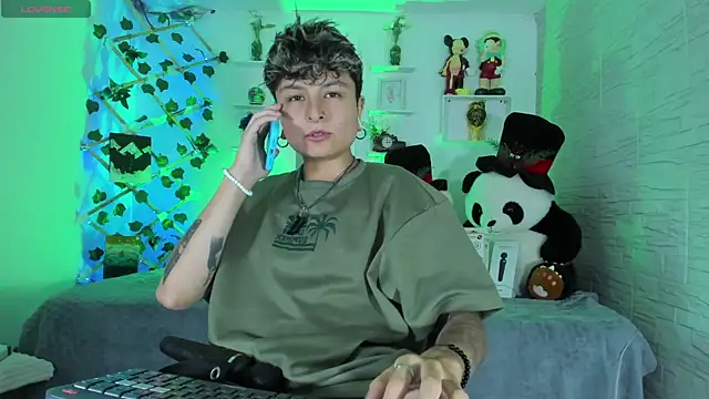 ZuryRamirez  online show from October 6, 9:04 pm