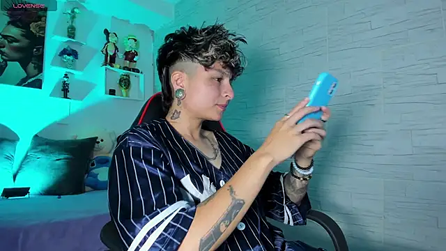 ZuryRamirez  online show from November 10, 8:58 pm