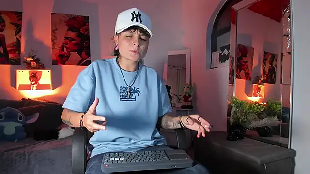 ZuryRamirez  online show from November 27, 8:31 pm