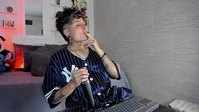 ZuryRamirez  online show from October 22, 9:13 pm