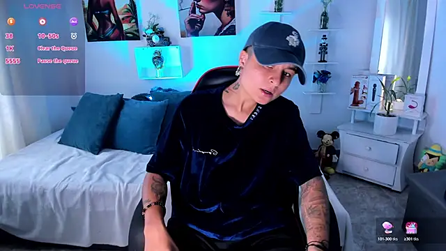 ZuryRamirez  online show from December 20, 7:17 pm
