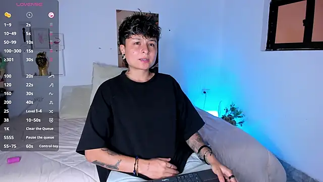 Snapshot of ZuryRamirez_ chatting on June 20, 6:29 am ZuryRamirez online show from June 20, 6:29 am