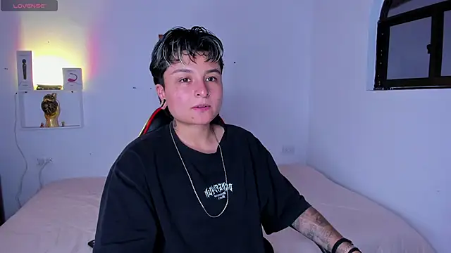 Snapshot of ZuryRamirez_ chatting on June 8, 8:53 pm ZuryRamirez online show from June 8, 8:53 pm
