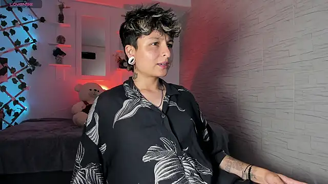 ZuryRamirez  online show from October 3, 8:21 pm