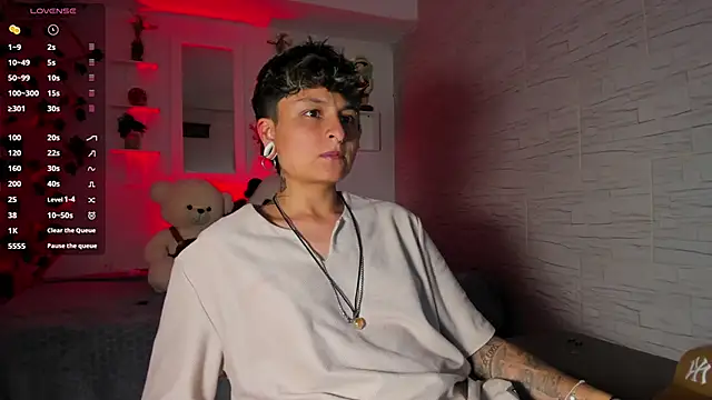 ZuryRamirez  online show from September 17, 11:40 pm