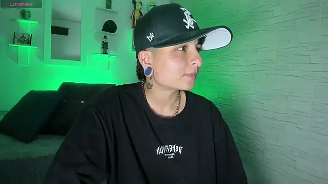 ZuryRamirez  online show from October 11, 9:27 pm