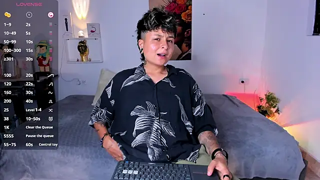 Snapshot of ZuryRamirez_ chatting on June 26, 11:43 pm ZuryRamirez online show from June 26, 11:43 pm
