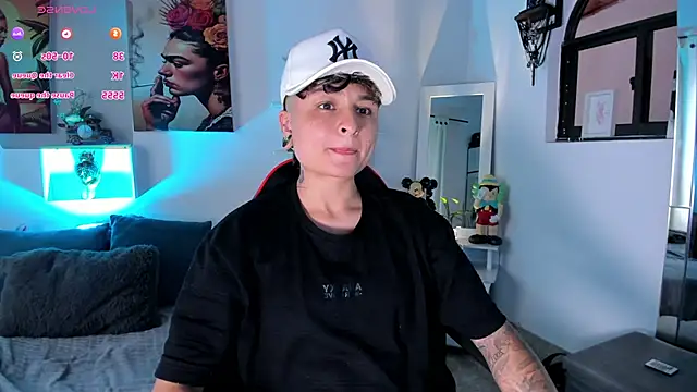 ZuryRamirez  online show from December 5, 6:39 pm