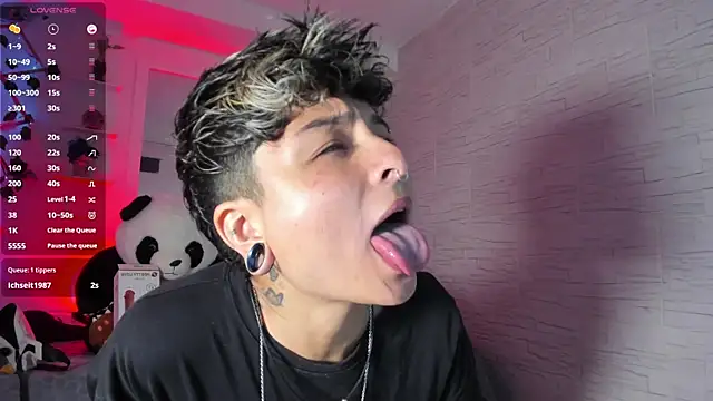 ZuryRamirez  online show from September 22, 8:15 pm