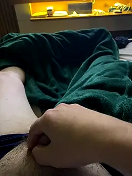 Snapshot of Hjsjsjsjjd chatting on November 12, 6:17 am Hjsjsjsjjd online show from November 12, 6:17 am