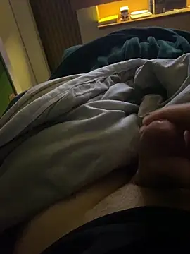 Snapshot of Hjsjsjsjjd chatting on October 21, 5:29 am Hjsjsjsjjd online show from October 21, 5:29 am