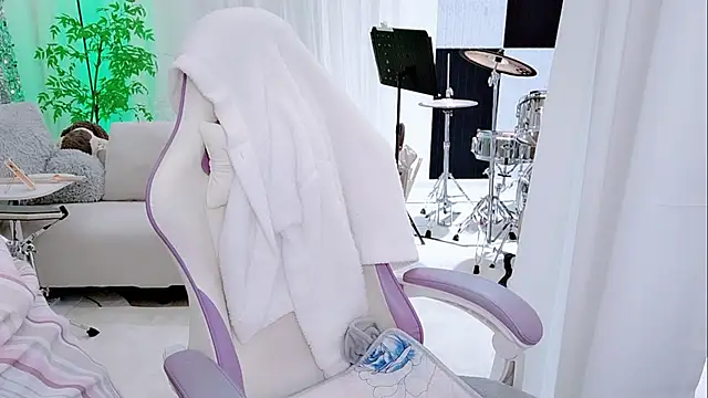 Vaness-a online show from November 20, 12:44 am