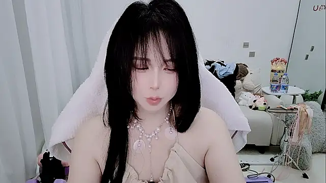 Vaness-a online show from March 28, 6:42 pm