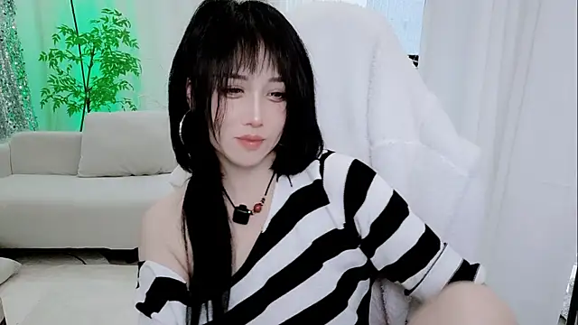 Vaness-a online show from November 14, 3:15 pm