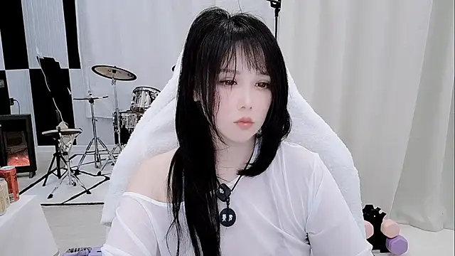 Vaness-a online show from April 25, 4:37 pm