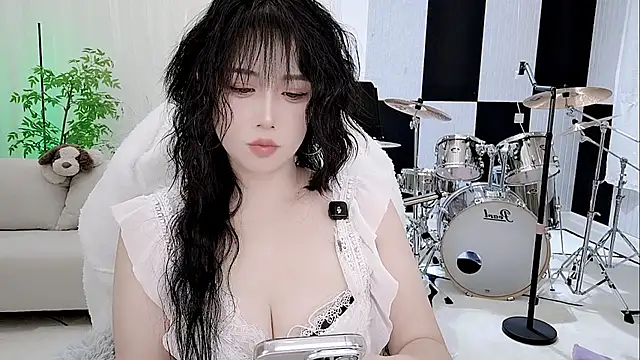 Vaness-a online show from October 16, 8:06 pm